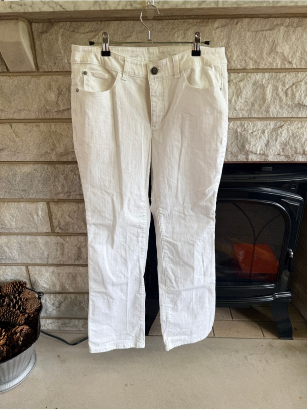 Women's Christopher & Banks Straight Leg Jeans White Size 8